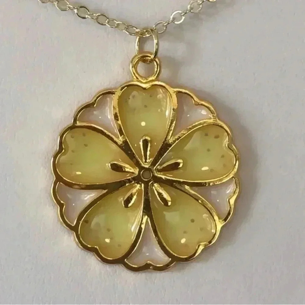 Handmade Epoxy Resin Flower Yellow & Gold Necklace Cottage Prairie Country New